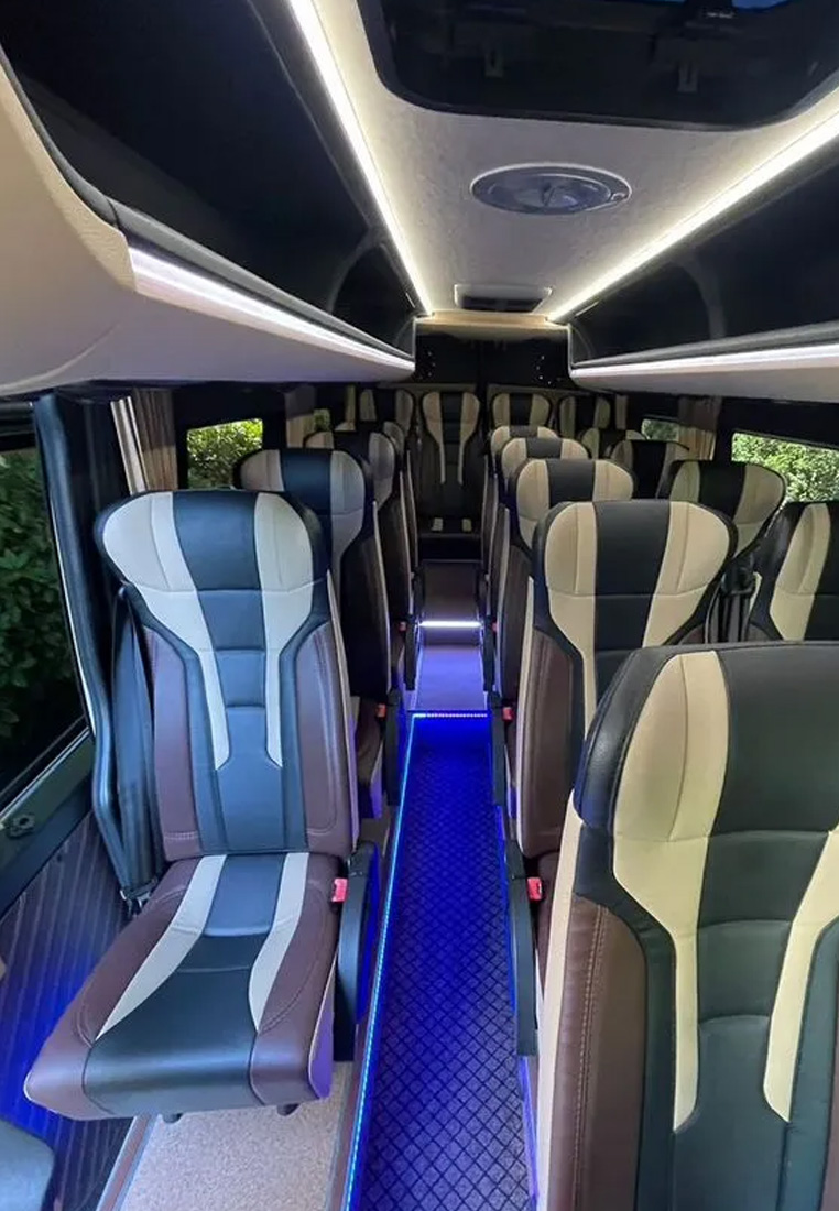 Аренда Mercedes Benz Sprinter VIP заказ с водителем в Москве