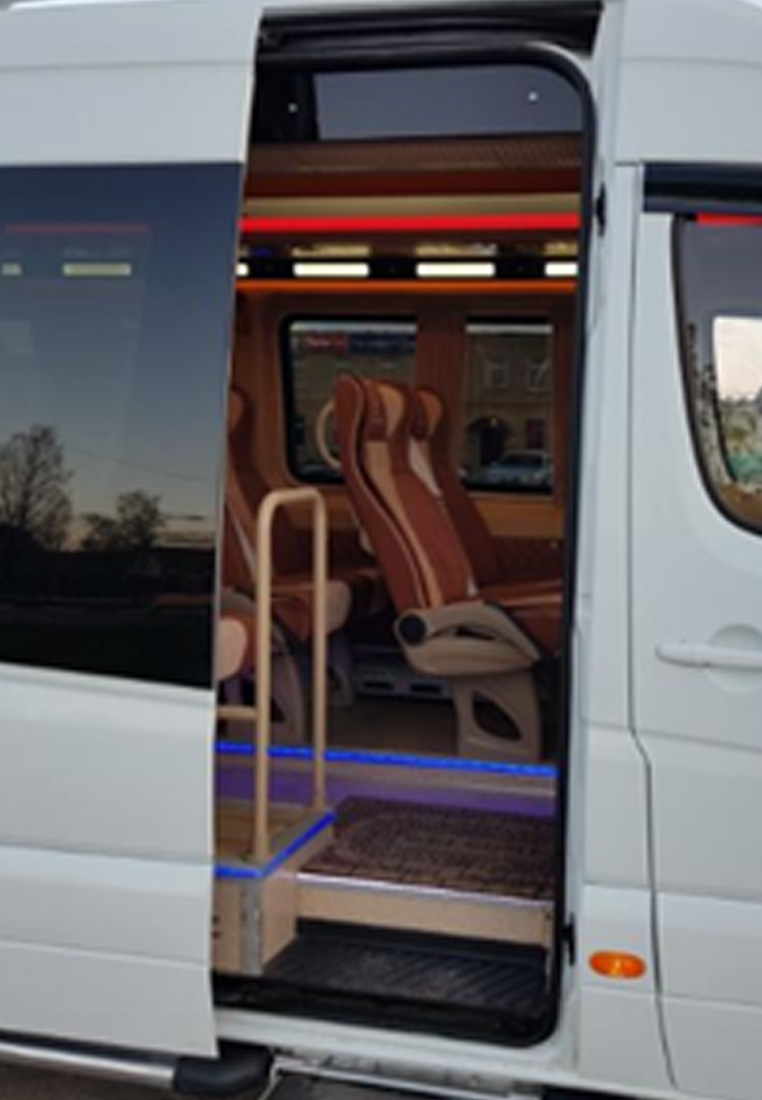 Аренда Mercedes Benz Sprinter 22 места VIP заказ с водителем в Москве